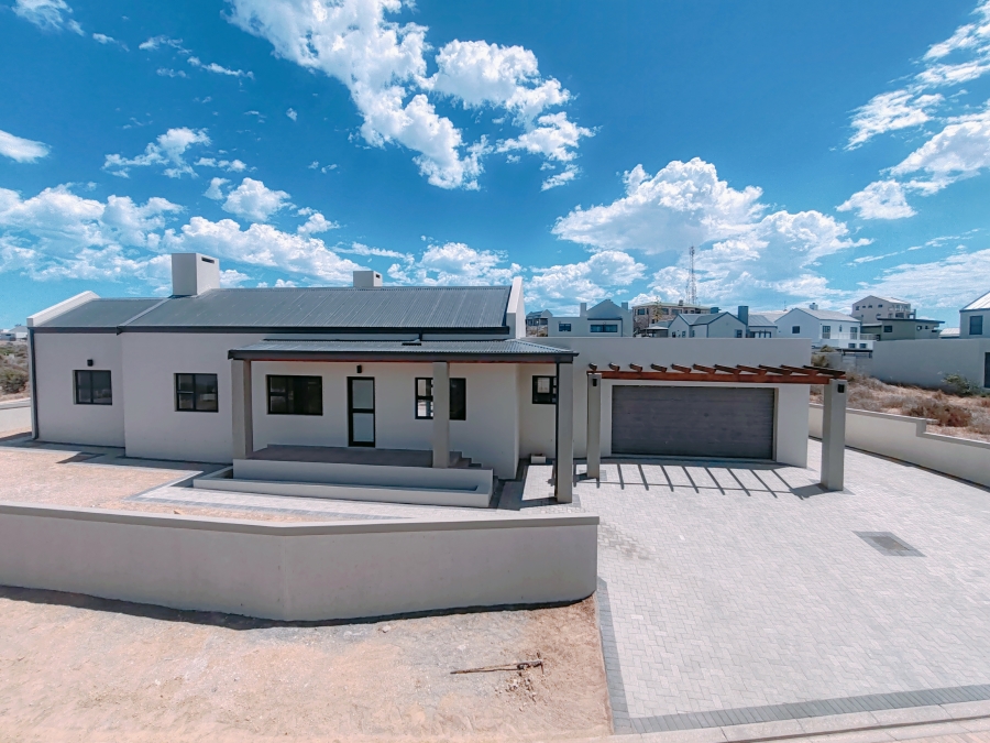 3 Bedroom Property for Sale in Hoogland Western Cape